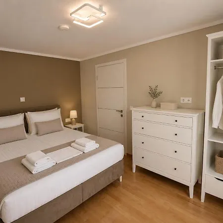 Ostria Sea View Maisonette # 5 Separate Bedrooms *